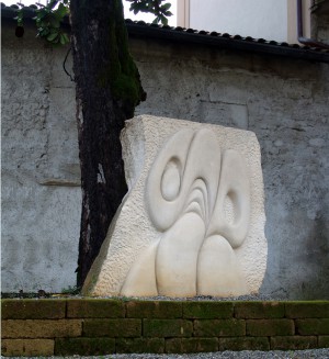 Bolero 2001 - h 150 - pietra di Vicenza